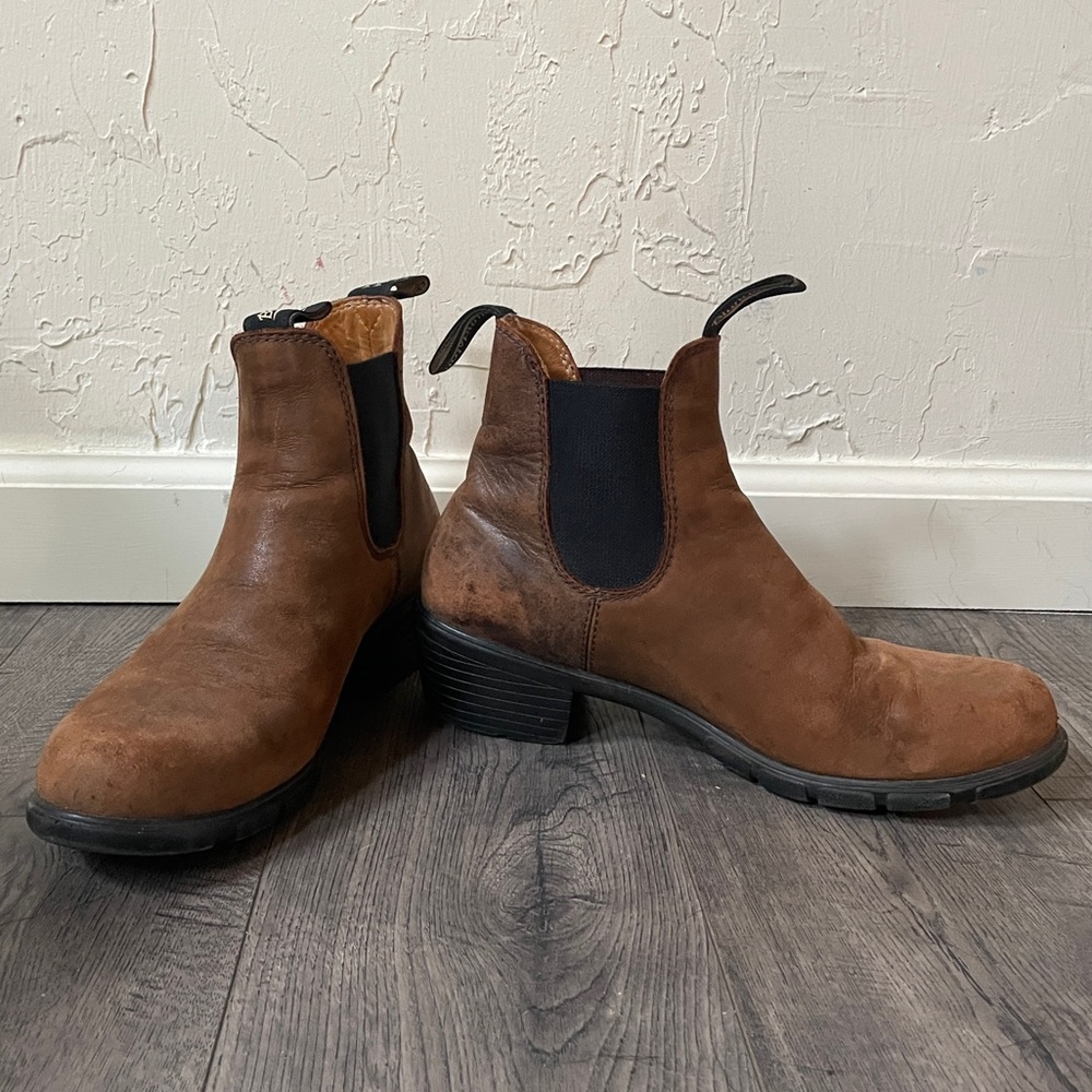 #2060 Women’s Heeled Blundstone